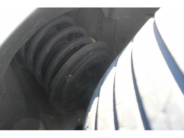 フィット ｅ：ＨＥＶ　ＲＳ　禁煙車　純正８インチナビ　フルセグ　バックカメラ　衝突軽減ブレーキ　運転支援システム　アダプティブクルーズコントロール　白線逸脱警報　パーキングアラート　ホールド機能付ブレーキ　ビルドインＥＴＣ２．０（37枚目）