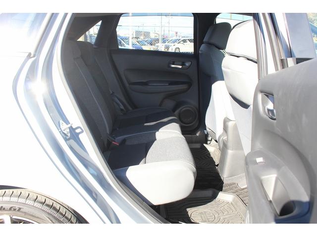 フィット ｅ：ＨＥＶ　ＲＳ　禁煙車　純正８インチナビ　フルセグ　バックカメラ　衝突軽減ブレーキ　運転支援システム　アダプティブクルーズコントロール　白線逸脱警報　パーキングアラート　ホールド機能付ブレーキ　ビルドインＥＴＣ２．０（47枚目）