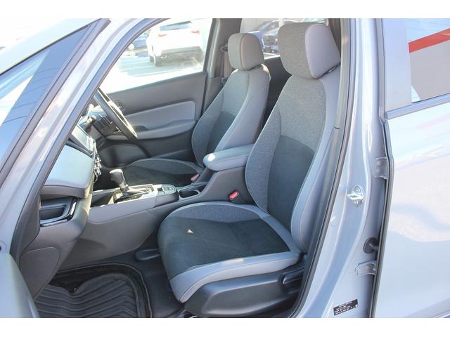 フィット ｅ：ＨＥＶ　ＲＳ　禁煙車　純正８インチナビ　フルセグ　バックカメラ　衝突軽減ブレーキ　運転支援システム　アダプティブクルーズコントロール　白線逸脱警報　パーキングアラート　ホールド機能付ブレーキ　ビルドインＥＴＣ２．０（51枚目）