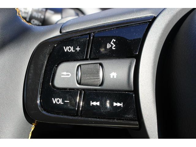 フィット ｅ：ＨＥＶ　ＲＳ　禁煙車　純正８インチナビ　フルセグ　バックカメラ　衝突軽減ブレーキ　運転支援システム　アダプティブクルーズコントロール　白線逸脱警報　パーキングアラート　ホールド機能付ブレーキ　ビルドインＥＴＣ２．０（52枚目）