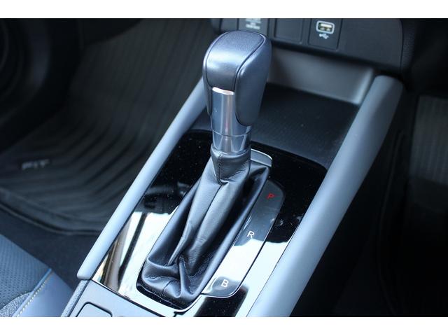 フィット ｅ：ＨＥＶ　ＲＳ　禁煙車　純正８インチナビ　フルセグ　バックカメラ　衝突軽減ブレーキ　運転支援システム　アダプティブクルーズコントロール　白線逸脱警報　パーキングアラート　ホールド機能付ブレーキ　ビルドインＥＴＣ２．０（64枚目）