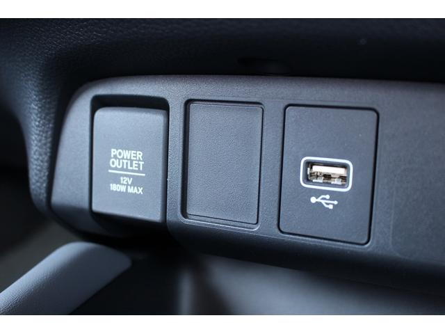 フィット ｅ：ＨＥＶ　ＲＳ　禁煙車　純正８インチナビ　フルセグ　バックカメラ　衝突軽減ブレーキ　運転支援システム　アダプティブクルーズコントロール　白線逸脱警報　パーキングアラート　ホールド機能付ブレーキ　ビルドインＥＴＣ２．０（66枚目）