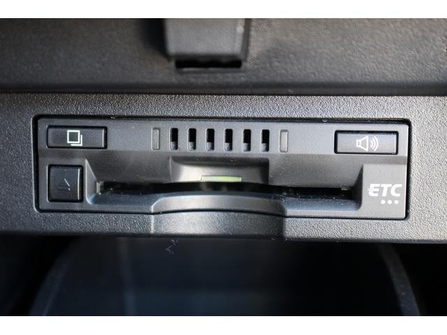 アルファード ２．５Ｓ　Ｃパッケージ　後期型　禁煙車　１２インチフリップダウンモニター　純正１０インチナビ　フルセグ　バックカメラ　両側電動スライド　パワーバックドア　衝突軽減ブレーキ　運転支援システム　ステアリング連動ヘッドランプ（7枚目）