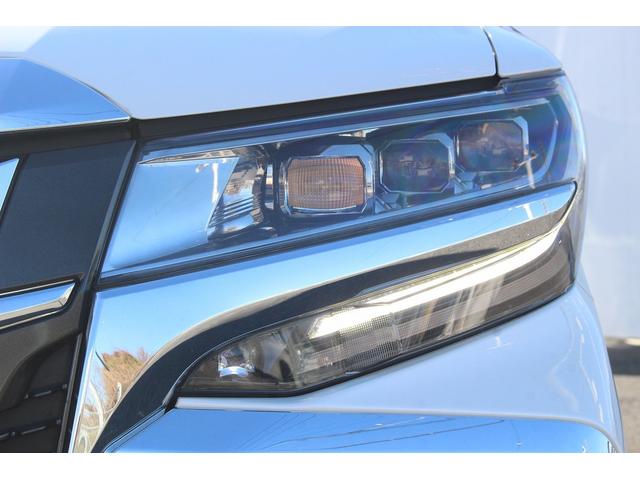 アルファード ２．５Ｓ　Ｃパッケージ　後期型　禁煙車　１２インチフリップダウンモニター　純正１０インチナビ　フルセグ　バックカメラ　両側電動スライド　パワーバックドア　衝突軽減ブレーキ　運転支援システム　ステアリング連動ヘッドランプ（12枚目）