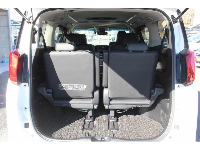 アルファード ２．５Ｓ　Ｃパッケージ　後期型　禁煙車　１２インチフリップダウンモニター　純正１０インチナビ　フルセグ　バックカメラ　両側電動スライド　パワーバックドア　衝突軽減ブレーキ　運転支援システム　ステアリング連動ヘッドランプ（18枚目）