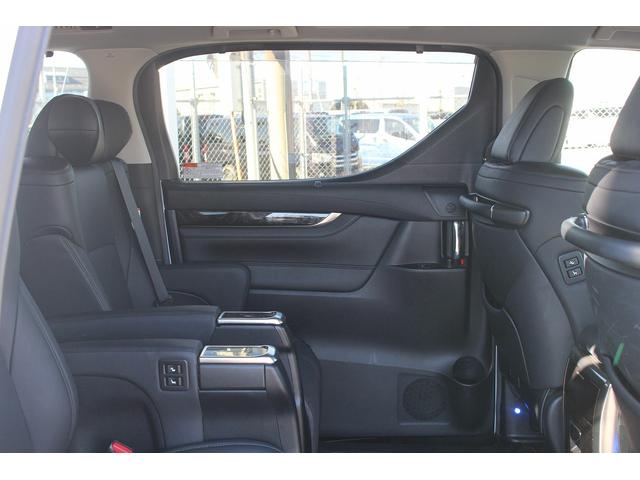 アルファード ２．５Ｓ　Ｃパッケージ　後期型　禁煙車　１２インチフリップダウンモニター　純正１０インチナビ　フルセグ　バックカメラ　両側電動スライド　パワーバックドア　衝突軽減ブレーキ　運転支援システム　ステアリング連動ヘッドランプ（42枚目）