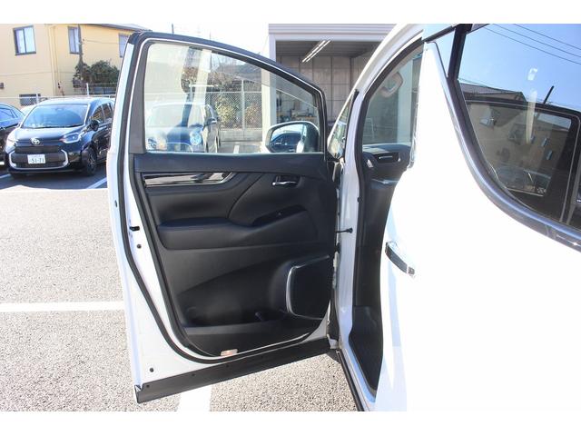 アルファード ２．５Ｓ　Ｃパッケージ　後期型　禁煙車　１２インチフリップダウンモニター　純正１０インチナビ　フルセグ　バックカメラ　両側電動スライド　パワーバックドア　衝突軽減ブレーキ　運転支援システム　ステアリング連動ヘッドランプ（48枚目）