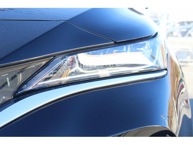 ハリアー Ｓ　ワンオーナー　純正８インチディスプレイオーディオ　セーフティセンス衝突回避支援パッケージ　パーキングサポートブレーキ　フルセグＴＶ　バックカメラ　カープレイ接続　ビルドインＥＴＣ　純正１７インチＡＷ（12枚目）