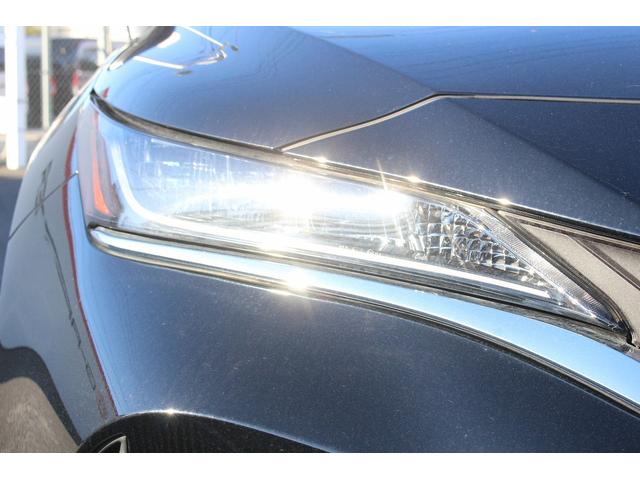 ハリアー Ｓ　ワンオーナー　純正８インチディスプレイオーディオ　セーフティセンス衝突回避支援パッケージ　パーキングサポートブレーキ　フルセグＴＶ　バックカメラ　カープレイ接続　ビルドインＥＴＣ　純正１７インチＡＷ（27枚目）