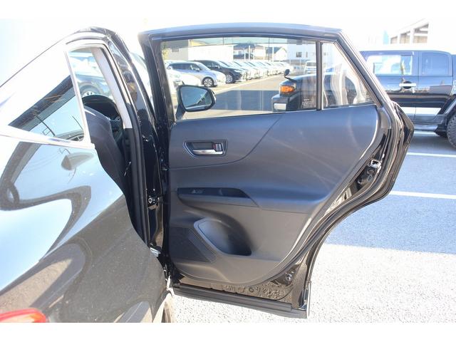 ハリアー Ｓ　ワンオーナー　純正８インチディスプレイオーディオ　セーフティセンス衝突回避支援パッケージ　パーキングサポートブレーキ　フルセグＴＶ　バックカメラ　カープレイ接続　ビルドインＥＴＣ　純正１７インチＡＷ（41枚目）