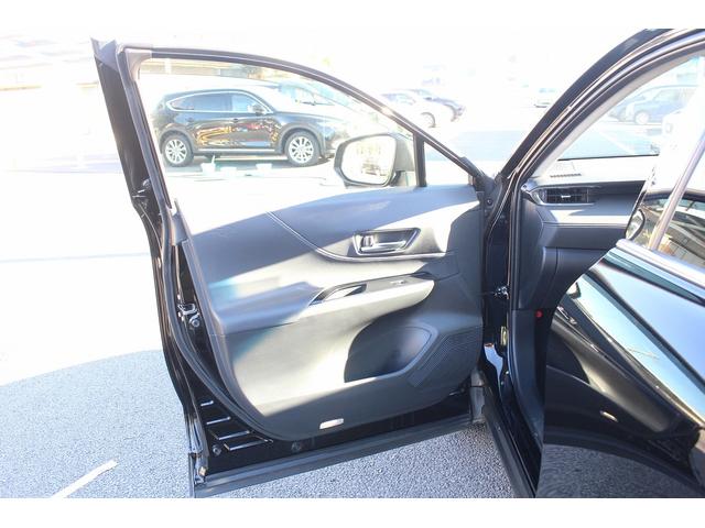 ハリアー Ｓ　ワンオーナー　純正８インチディスプレイオーディオ　セーフティセンス衝突回避支援パッケージ　パーキングサポートブレーキ　フルセグＴＶ　バックカメラ　カープレイ接続　ビルドインＥＴＣ　純正１７インチＡＷ（45枚目）