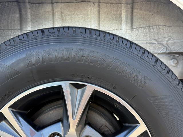 ハイエースバン ロングスーパーＧＬ　禁煙車　ナビ　フルセグ　バックカメラ　衝突軽減ブレーキ　運転支援システム　純正１５インチアルミ　パーキングサポートブレーキ　オートハイビーム　　ＵＳＢ入力端子　ＬＥＤヘッドライト　ビルトインＥＴＣ（40枚目）