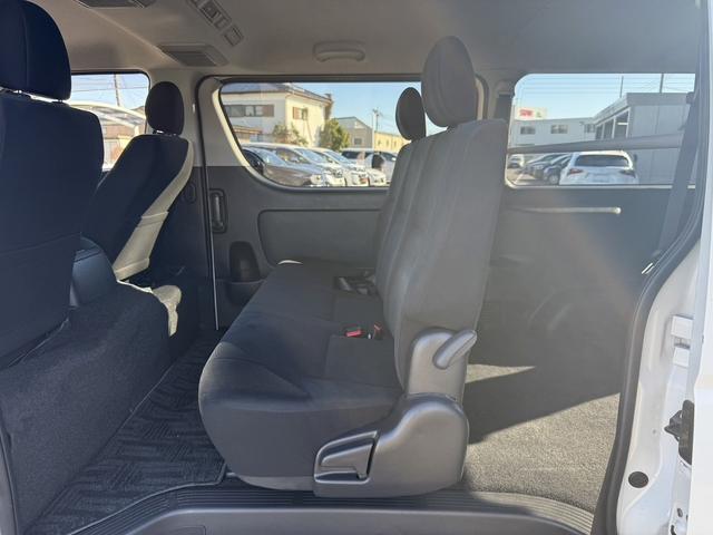 ハイエースバン ロングスーパーＧＬ　禁煙車　ナビ　フルセグ　バックカメラ　衝突軽減ブレーキ　運転支援システム　純正１５インチアルミ　パーキングサポートブレーキ　オートハイビーム　　ＵＳＢ入力端子　ＬＥＤヘッドライト　ビルトインＥＴＣ（45枚目）