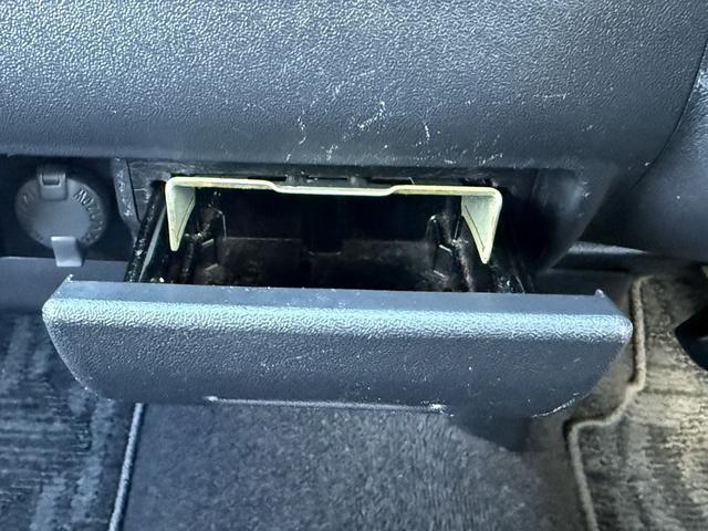 ハイエースバン ロングスーパーＧＬ　禁煙車　ナビ　フルセグ　バックカメラ　衝突軽減ブレーキ　運転支援システム　純正１５インチアルミ　パーキングサポートブレーキ　オートハイビーム　　ＵＳＢ入力端子　ＬＥＤヘッドライト　ビルトインＥＴＣ（64枚目）