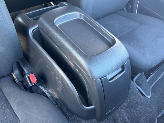 ハイエースバン ロングスーパーＧＬ　禁煙車　ナビ　フルセグ　バックカメラ　衝突軽減ブレーキ　運転支援システム　純正１５インチアルミ　パーキングサポートブレーキ　オートハイビーム　　ＵＳＢ入力端子　ＬＥＤヘッドライト　ビルトインＥＴＣ（65枚目）