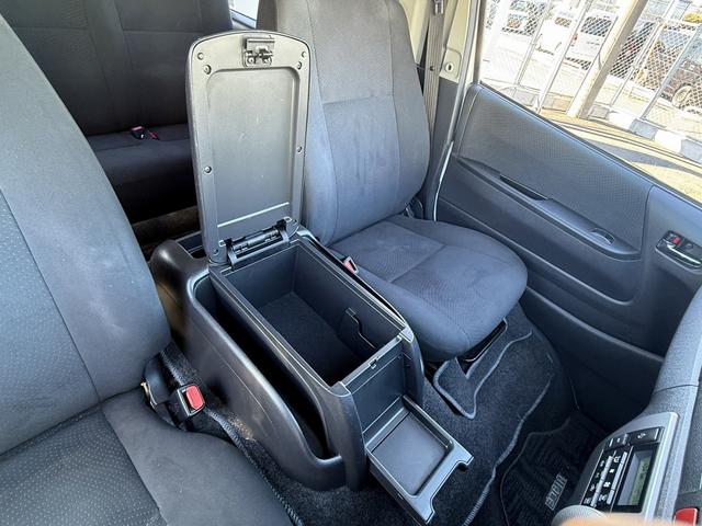 ハイエースバン ロングスーパーＧＬ　禁煙車　ナビ　フルセグ　バックカメラ　衝突軽減ブレーキ　運転支援システム　純正１５インチアルミ　パーキングサポートブレーキ　オートハイビーム　　ＵＳＢ入力端子　ＬＥＤヘッドライト　ビルトインＥＴＣ（66枚目）