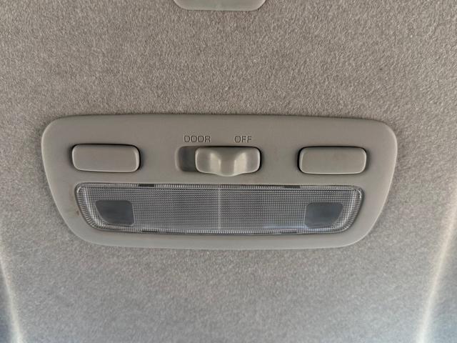 ハイエースバン ロングスーパーＧＬ　禁煙車　ナビ　フルセグ　バックカメラ　衝突軽減ブレーキ　運転支援システム　純正１５インチアルミ　パーキングサポートブレーキ　オートハイビーム　　ＵＳＢ入力端子　ＬＥＤヘッドライト　ビルトインＥＴＣ（71枚目）