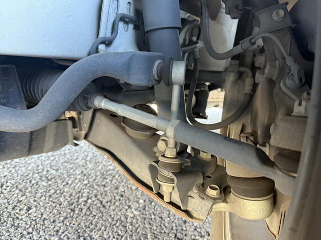 ハイエースバン ロングスーパーＧＬ　禁煙車　ナビ　フルセグ　バックカメラ　衝突軽減ブレーキ　運転支援システム　純正１５インチアルミ　パーキングサポートブレーキ　オートハイビーム　　ＵＳＢ入力端子　ＬＥＤヘッドライト　ビルトインＥＴＣ（73枚目）