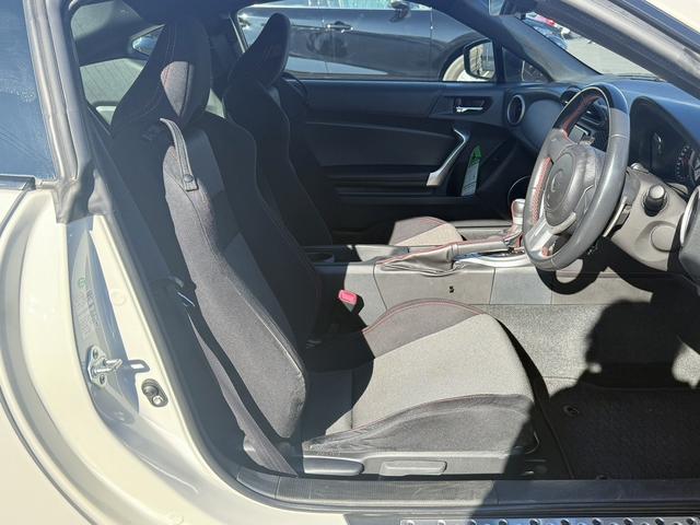 同業者様への販売はお断りさせていただきます。　車検無し車両の場合は、車検を取得したお支払い総額で表示しております。