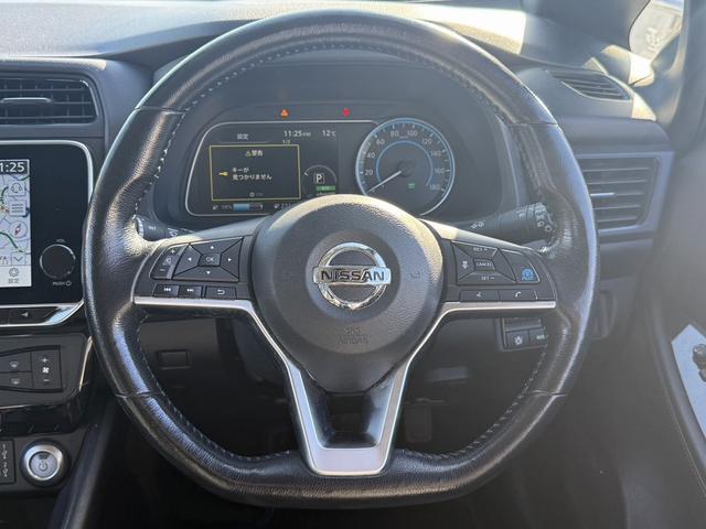 リーフ ｅ＋　Ｇ　純正９インチナビ　フルセグ　アラウンドビューモニター　シートヒーター　ステアリングヒーター　衝突軽減ブレーキ　運転支援システム　レーダークルーズ　ＢＯＳＥサウンドシステム（17枚目）