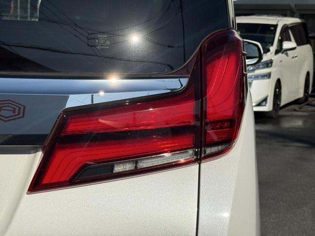 アルファード ２．５Ｓ　禁煙車　ツインサンルーフ　純正１２インチ後席モニター　純正９型ナビ　両側電装スライドドア　フルセグ　バックカメラ　衝突軽減ブレーキ　ビルトインＥＴＣ２．０　アダプティブクルーズコントロール（15枚目）
