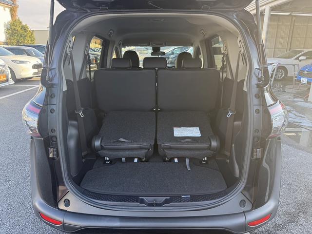 シエンタ Ｇ　禁煙車　純正ナビ　フルセグ　バックカメラ　両側電動スライドドア　衝突軽減ブレーキ　白線逸脱警報　オートハイビーム　ハーフレザーシート　革巻きハンドル　純正ビルトインＥＴＣ　フォグ　ＬＥＤヘッドライト（31枚目）