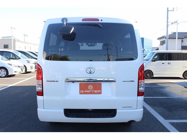 ハイエースバン ロングスーパーＧＬ　純正ナビ　フルセグ　バックカメラ　１００Ｖ電源　両側スライドドア　ＥＴＣ　フォグライト　キーレスエントリー　ステアリングリモコン　電動格納ミラー　オートエアコン　リアエアコン（12枚目）