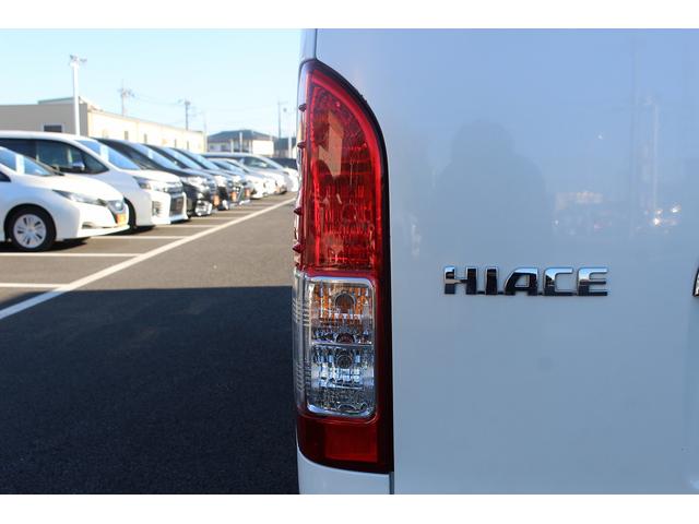 ハイエースバン ロングスーパーＧＬ　純正ナビ　フルセグ　バックカメラ　１００Ｖ電源　両側スライドドア　ＥＴＣ　フォグライト　キーレスエントリー　ステアリングリモコン　電動格納ミラー　オートエアコン　リアエアコン（21枚目）