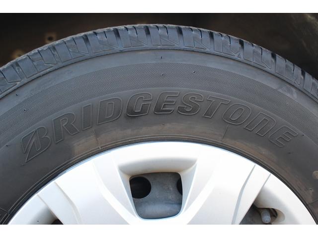 ハイエースバン ロングスーパーＧＬ　純正ナビ　フルセグ　バックカメラ　１００Ｖ電源　両側スライドドア　ＥＴＣ　フォグライト　キーレスエントリー　ステアリングリモコン　電動格納ミラー　オートエアコン　リアエアコン（28枚目）