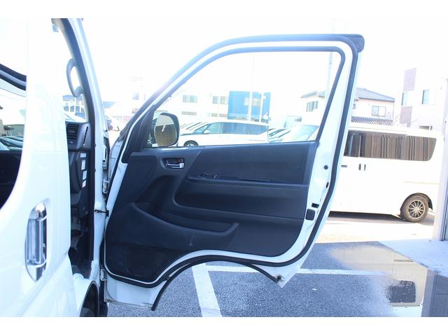 ハイエースバン ロングスーパーＧＬ　純正ナビ　フルセグ　バックカメラ　１００Ｖ電源　両側スライドドア　ＥＴＣ　フォグライト　キーレスエントリー　ステアリングリモコン　電動格納ミラー　オートエアコン　リアエアコン（31枚目）