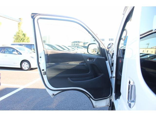 ハイエースバン ロングスーパーＧＬ　純正ナビ　フルセグ　バックカメラ　１００Ｖ電源　両側スライドドア　ＥＴＣ　フォグライト　キーレスエントリー　ステアリングリモコン　電動格納ミラー　オートエアコン　リアエアコン（38枚目）