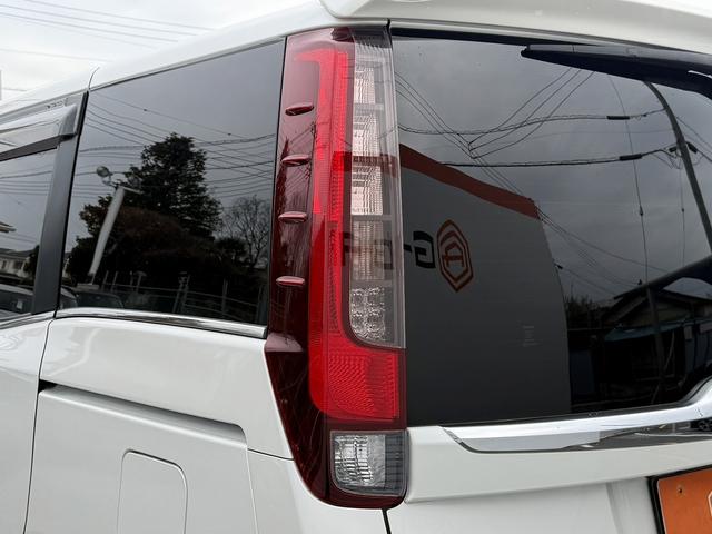 エスクァイア Ｇｉ　禁煙車　純正ナビ　両側電動スライドドア　衝突軽減ブレーキ　フルセグ　バックカメラ　黒革シート　クルーズコントロール　レーンキープ　アイドリングストップ　ビルドインＥＴＣ　ＬＥＤヘッドライト（29枚目）