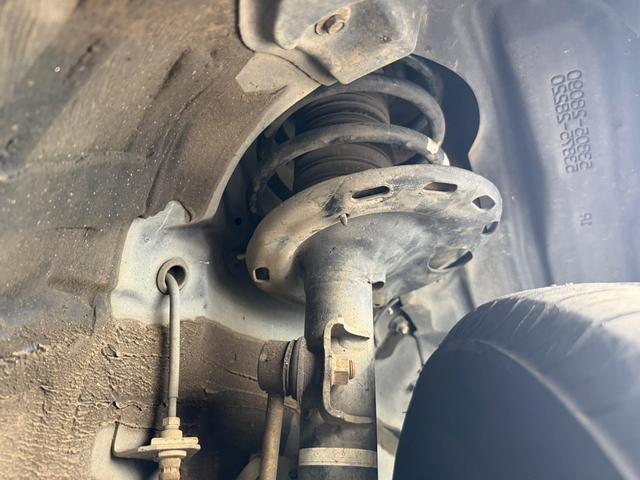 エスクァイア Ｇｉ　禁煙車　純正ナビ　両側電動スライドドア　衝突軽減ブレーキ　フルセグ　バックカメラ　黒革シート　クルーズコントロール　レーンキープ　アイドリングストップ　ビルドインＥＴＣ　ＬＥＤヘッドライト（77枚目）