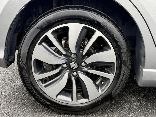 スイフト ＲＳ　５ＭＴ　セーフティーパッケージ　純正８インチナビ　フルセグ　衝突軽減ブレーキ　アダプティブクルーズコントロール　シートヒーター　純正１６インチアルミホイール　レーンアシスト　スマートキー　オートライト（14枚目）