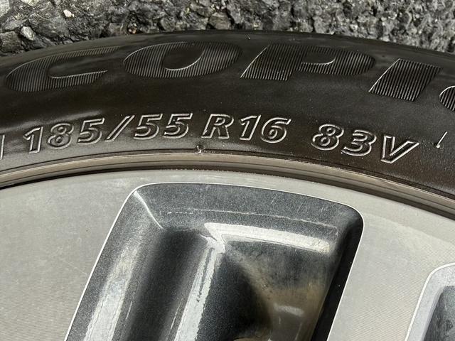 スイフト ＲＳ　５ＭＴ　セーフティーパッケージ　純正８インチナビ　フルセグ　衝突軽減ブレーキ　アダプティブクルーズコントロール　シートヒーター　純正１６インチアルミホイール　レーンアシスト　スマートキー　オートライト（36枚目）