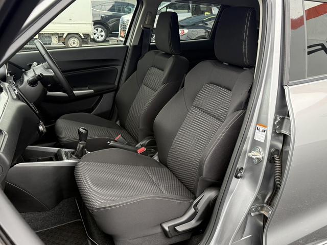 スイフト ＲＳ　５ＭＴ　セーフティーパッケージ　純正８インチナビ　フルセグ　衝突軽減ブレーキ　アダプティブクルーズコントロール　シートヒーター　純正１６インチアルミホイール　レーンアシスト　スマートキー　オートライト（46枚目）