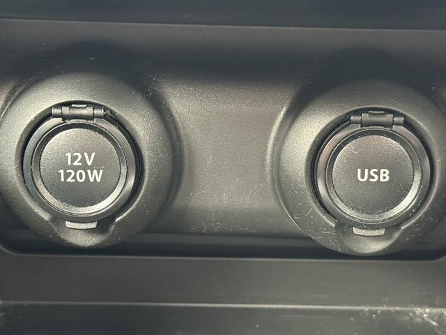 スイフト ＲＳ　５ＭＴ　セーフティーパッケージ　純正８インチナビ　フルセグ　衝突軽減ブレーキ　アダプティブクルーズコントロール　シートヒーター　純正１６インチアルミホイール　レーンアシスト　スマートキー　オートライト（58枚目）