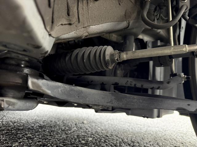 スイフト ＲＳ　５ＭＴ　セーフティーパッケージ　純正８インチナビ　フルセグ　衝突軽減ブレーキ　アダプティブクルーズコントロール　シートヒーター　純正１６インチアルミホイール　レーンアシスト　スマートキー　オートライト（70枚目）