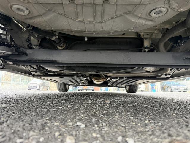 スイフト ＲＳ　５ＭＴ　セーフティーパッケージ　純正８インチナビ　フルセグ　衝突軽減ブレーキ　アダプティブクルーズコントロール　シートヒーター　純正１６インチアルミホイール　レーンアシスト　スマートキー　オートライト（74枚目）