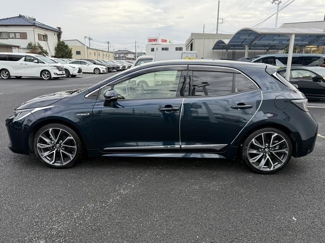 カローラスポーツ ハイブリッドＧ　Ｚ　純正９インチナビ　フルセグ　バックカメラ　アダプティブクルーズコントロール　シートヒーター　ハーフレザー　衝突軽減ブレーキ　ビルドインＥＴＣ　レーンアシスト　ＤＶＤプレイヤー　横滑り防止装置（11枚目）