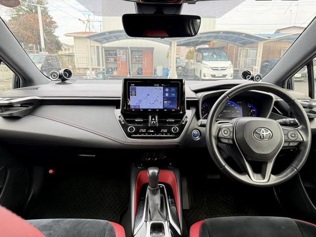 カローラスポーツ ハイブリッドＧ　Ｚ　純正９インチナビ　フルセグ　バックカメラ　アダプティブクルーズコントロール　シートヒーター　ハーフレザー　衝突軽減ブレーキ　ビルドインＥＴＣ　レーンアシスト　ＤＶＤプレイヤー　横滑り防止装置（18枚目）