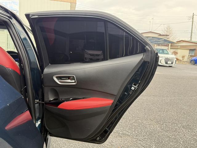 カローラスポーツ ハイブリッドＧ　Ｚ　純正９インチナビ　フルセグ　バックカメラ　アダプティブクルーズコントロール　シートヒーター　ハーフレザー　衝突軽減ブレーキ　ビルドインＥＴＣ　レーンアシスト　ＤＶＤプレイヤー　横滑り防止装置（38枚目）