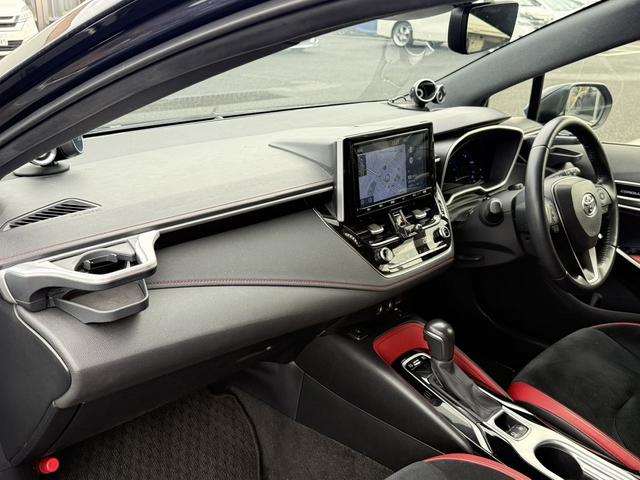 カローラスポーツ ハイブリッドＧ　Ｚ　純正９インチナビ　フルセグ　バックカメラ　アダプティブクルーズコントロール　シートヒーター　ハーフレザー　衝突軽減ブレーキ　ビルドインＥＴＣ　レーンアシスト　ＤＶＤプレイヤー　横滑り防止装置（45枚目）