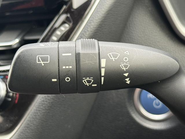 カローラスポーツ ハイブリッドＧ　Ｚ　純正９インチナビ　フルセグ　バックカメラ　アダプティブクルーズコントロール　シートヒーター　ハーフレザー　衝突軽減ブレーキ　ビルドインＥＴＣ　レーンアシスト　ＤＶＤプレイヤー　横滑り防止装置（53枚目）