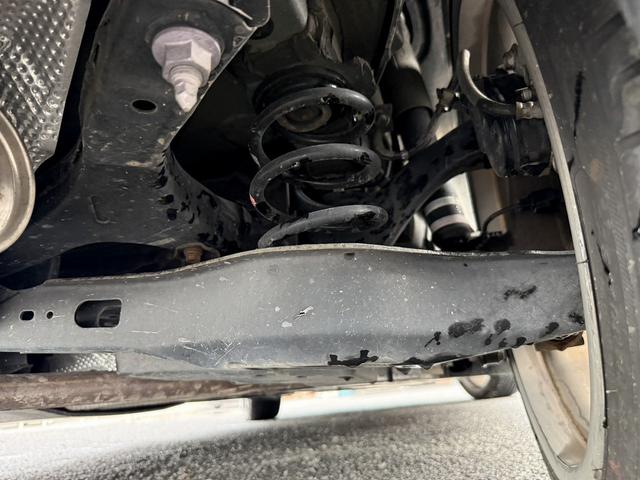 カローラスポーツ ハイブリッドＧ　Ｚ　純正９インチナビ　フルセグ　バックカメラ　アダプティブクルーズコントロール　シートヒーター　ハーフレザー　衝突軽減ブレーキ　ビルドインＥＴＣ　レーンアシスト　ＤＶＤプレイヤー　横滑り防止装置（71枚目）