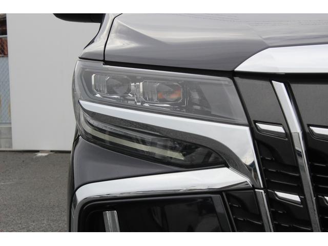 アルファードハイブリッド ＳＲ　禁煙車　ツインサンルーフ　純正１０インチナビ　ユニバーサルステップ　フルセグ　バックカメラ　電動リアゲート　両側電動スライドドア　黒革シート　シートエアコン・ヒーター　アダプティブクルーズコントロール（12枚目）
