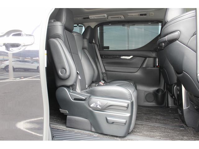 アルファードハイブリッド ＳＲ　禁煙車　ツインサンルーフ　純正１０インチナビ　ユニバーサルステップ　フルセグ　バックカメラ　電動リアゲート　両側電動スライドドア　黒革シート　シートエアコン・ヒーター　アダプティブクルーズコントロール（45枚目）