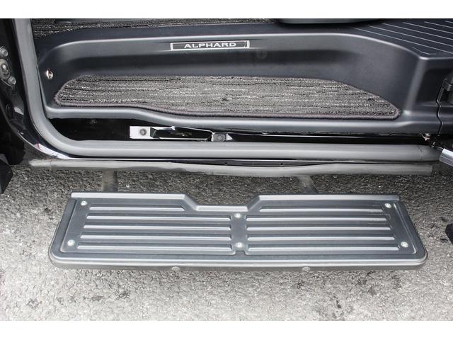 アルファードハイブリッド ＳＲ　禁煙車　ツインサンルーフ　純正１０インチナビ　ユニバーサルステップ　フルセグ　バックカメラ　電動リアゲート　両側電動スライドドア　黒革シート　シートエアコン・ヒーター　アダプティブクルーズコントロール（49枚目）