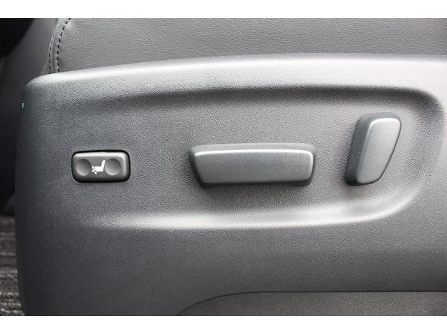 アルファードハイブリッド ＳＲ　禁煙車　ツインサンルーフ　純正１０インチナビ　ユニバーサルステップ　フルセグ　バックカメラ　電動リアゲート　両側電動スライドドア　黒革シート　シートエアコン・ヒーター　アダプティブクルーズコントロール（52枚目）