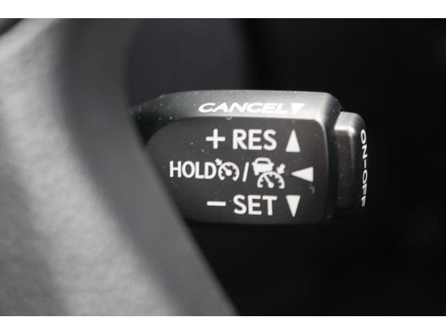 アルファードハイブリッド ＳＲ　禁煙車　ツインサンルーフ　純正１０インチナビ　ユニバーサルステップ　フルセグ　バックカメラ　電動リアゲート　両側電動スライドドア　黒革シート　シートエアコン・ヒーター　アダプティブクルーズコントロール（59枚目）